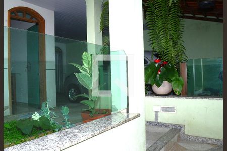 Entrada de casa à venda com 3 quartos, 302m² em Vitoria, Belo Horizonte
