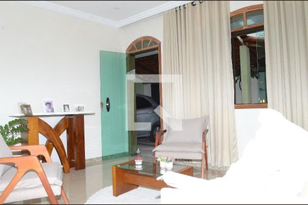 Sala de casa para alugar com 2 quartos, 302m² em Vitoria, Belo Horizonte