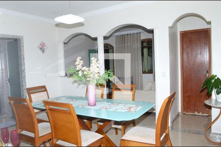 Sala de Jantar de casa para alugar com 2 quartos, 302m² em Vitoria, Belo Horizonte