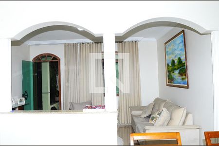 Detalhe Sala de casa para alugar com 2 quartos, 302m² em Vitoria, Belo Horizonte