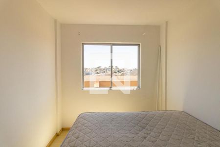 Quarto 2 de apartamento para alugar com 2 quartos, 57m² em Novo Mundo, Curitiba