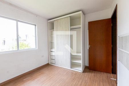 Quarto 1 de apartamento para alugar com 2 quartos, 57m² em Novo Mundo, Curitiba