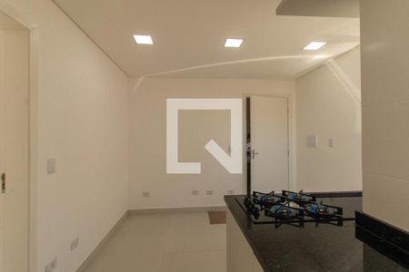 Sala/Cozinha de apartamento para alugar com 1 quarto, 57m² em Novo Mundo, Curitiba