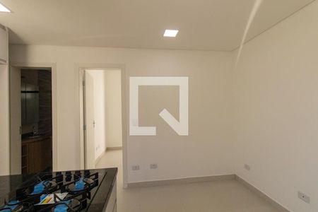 Sala/Cozinha de apartamento para alugar com 1 quarto, 57m² em Novo Mundo, Curitiba