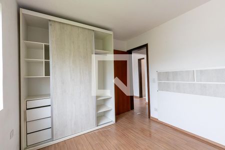 Quarto 1 de apartamento para alugar com 2 quartos, 57m² em Novo Mundo, Curitiba