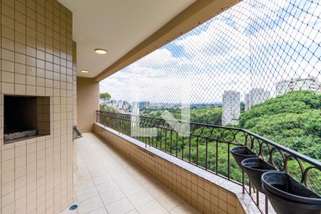 Apartamento para alugar com 4 quartos, 149m² em Vila Suzana, São Paulo