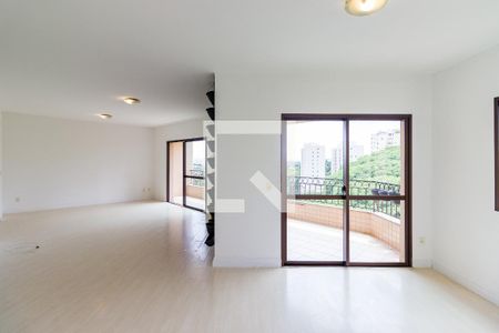 Apartamento para alugar com 4 quartos, 149m² em Vila Suzana, São Paulo