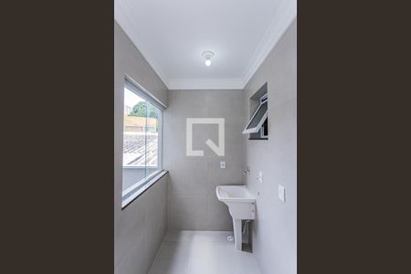 Sala, cozinha e área de serviço de apartamento à venda com 2 quartos, 40m² em Vila Mangalot, São Paulo