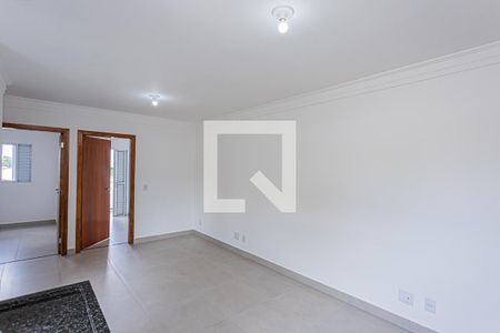 Sala, cozinha e área de serviço de apartamento à venda com 2 quartos, 40m² em Vila Mangalot, São Paulo