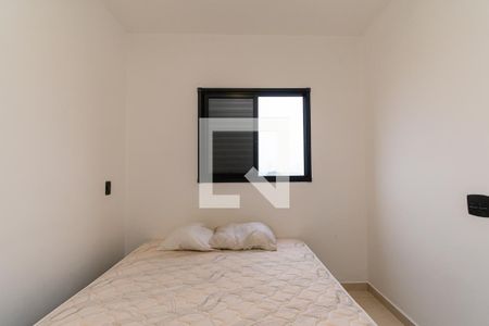 Quarto 1 de apartamento para alugar com 2 quartos, 45m² em Vila Fernandes, São Paulo