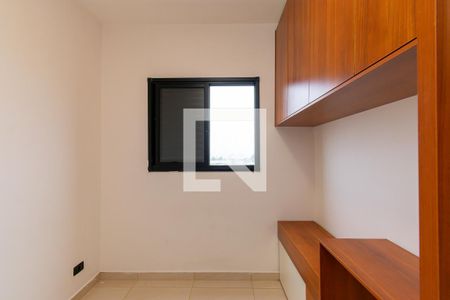 Quarto 2 de apartamento para alugar com 2 quartos, 45m² em Vila Fernandes, São Paulo