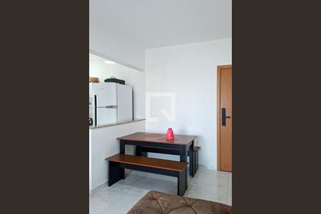 Sala de apartamento para alugar com 1 quarto, 53m² em Vila Assuncao, Praia Grande