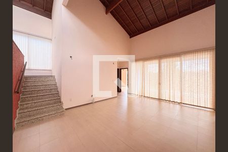 Sala andar inferior de casa de condomínio à venda com 4 quartos, 300m² em Jardim Caxambu, Jundiaí