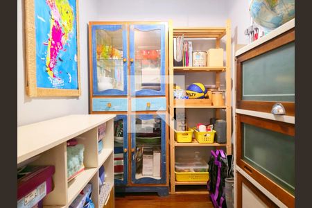 Sala  de casa à venda com 4 quartos, 141m² em Vila Rosalia, Guarulhos