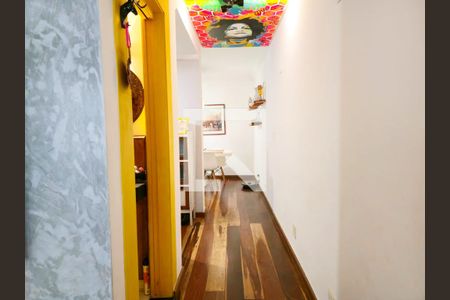 Sala  de casa à venda com 4 quartos, 141m² em Vila Rosalia, Guarulhos