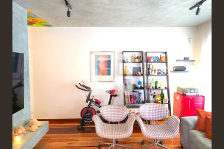 Sala  de casa à venda com 4 quartos, 141m² em Vila Rosalia, Guarulhos