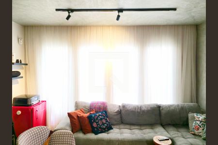 Sala  de casa à venda com 4 quartos, 141m² em Vila Rosalia, Guarulhos