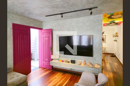 Sala  de casa à venda com 4 quartos, 141m² em Vila Rosalia, Guarulhos