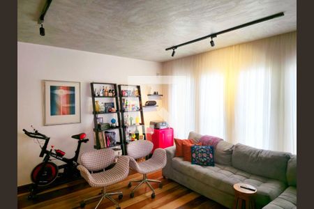 Sala  de casa à venda com 4 quartos, 141m² em Vila Rosalia, Guarulhos