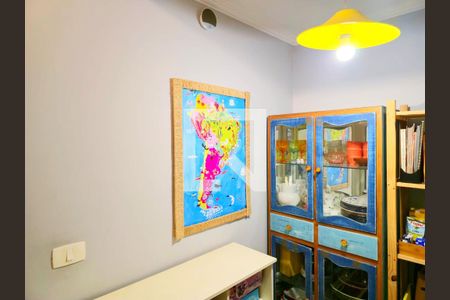 Sala  de casa à venda com 4 quartos, 141m² em Vila Rosalia, Guarulhos