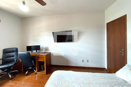 Suite 1 de casa à venda com 3 quartos, 400m² em Trevo, Belo Horizonte