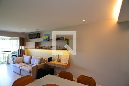 Sala de apartamento à venda com 3 quartos, 90m² em Barra da Tijuca, Rio de Janeiro