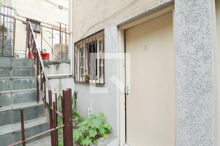 Entrada de kitnet/studio para alugar com 0 quarto, 30m² em Santana, São Paulo