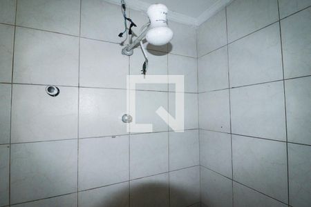 Banheiro de kitnet/studio para alugar com 0 quarto, 30m² em Santana, São Paulo