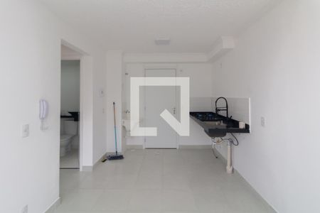 Sala/Cozinha de apartamento para alugar com 2 quartos, 34m² em Vila Carmosina, São Paulo