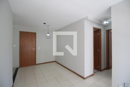 Sala de apartamento à venda com 2 quartos, 60m² em Jacarepaguá, Rio de Janeiro