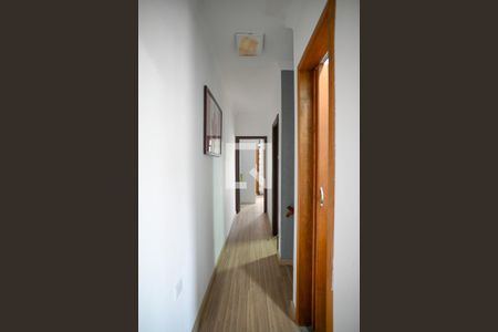 Corredor de casa para alugar com 3 quartos, 128m² em Vila Vermelha, São Paulo