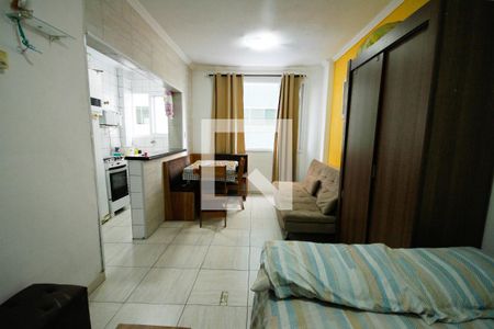 Sala de kitnet/studio para alugar com 1 quarto, 28m² em Guilhermina, Praia Grande