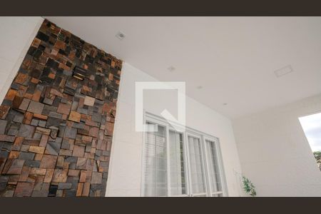 Sacada de casa à venda com 3 quartos, 200m² em Vila Caraguata, São Paulo