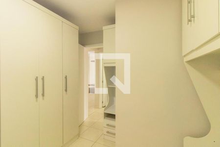 Quarto 1 de apartamento para alugar com 3 quartos, 68m² em Novo Mundo, Curitiba