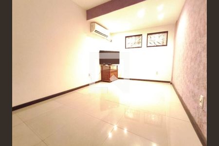Casa à venda com 4 quartos, 240m² em São Francisco, Niterói