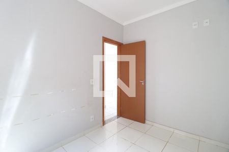 Apartamento para alugar com 2 quartos, 50m² em Dona Zulmira, Uberlândia