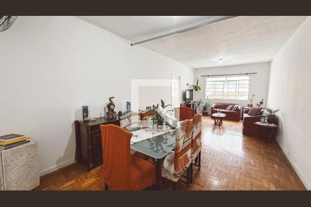 Sala de casa à venda com 3 quartos, 233m² em Vila Baruel, São Paulo