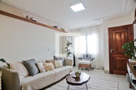 Casa para alugar com 3 quartos, 145m² em Jardim Regina, São Paulo