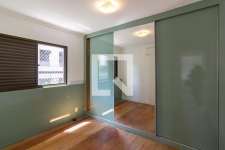 Quarto 1 de apartamento para alugar com 2 quartos, 65m² em Vila Aeroporto, São Paulo