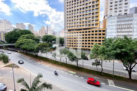 Vista Sala de apartamento à venda com 1 quarto, 60m² em Bela Vista, São Paulo