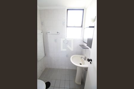 Banheiro de apartamento para alugar com 2 quartos, 55m² em Parque Residencial Aquarius, São José dos Campos