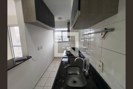 Cozinha de apartamento para alugar com 2 quartos, 50m² em Jacarepaguá, Rio de Janeiro
