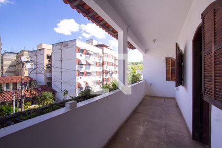 Varanda da sala de casa de condomínio para alugar com 3 quartos, 144m² em Mangueira, São Gonçalo