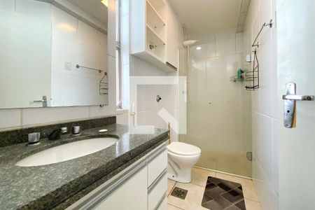 Banheiro de kitnet/studio à venda com 1 quarto, 45m² em Santa Efigênia, Belo Horizonte