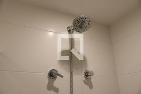 Banheiro de kitnet/studio para alugar com 1 quarto, 30m² em Pompeia, São Paulo