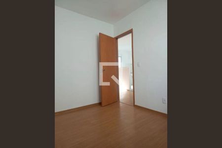 Quarto  de apartamento para alugar com 2 quartos, 45m² em Jardim das Margaridas, Salvador