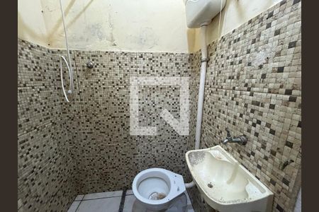 Banheiro de kitnet/studio para alugar com 1 quarto, 26m² em Ricardo de Albuquerque, Rio de Janeiro