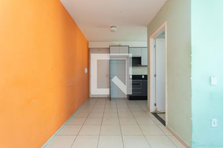 Sala de apartamento para alugar com 2 quartos, 49m² em Jardim Guaianazes, São Paulo