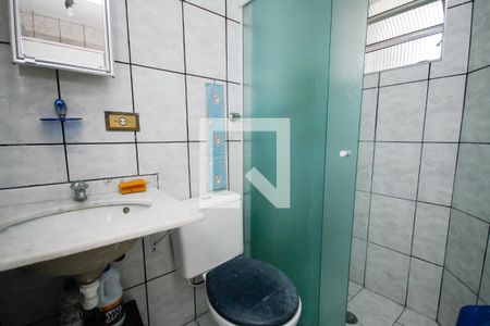 Banheiro de apartamento para alugar com 1 quarto, 40m² em Guilhermina, Praia Grande
