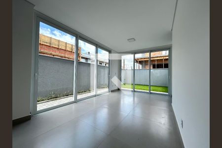 Sala 2 de casa para alugar com 3 quartos, 177m² em Campeche, Florianópolis